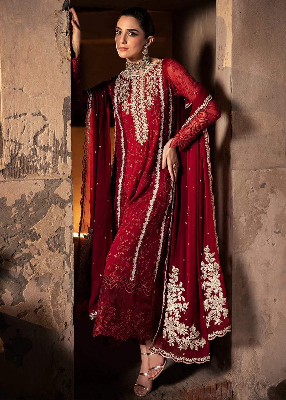 Luxe Wedding Edit '24 by Azure | Royal Crimson - Image 4