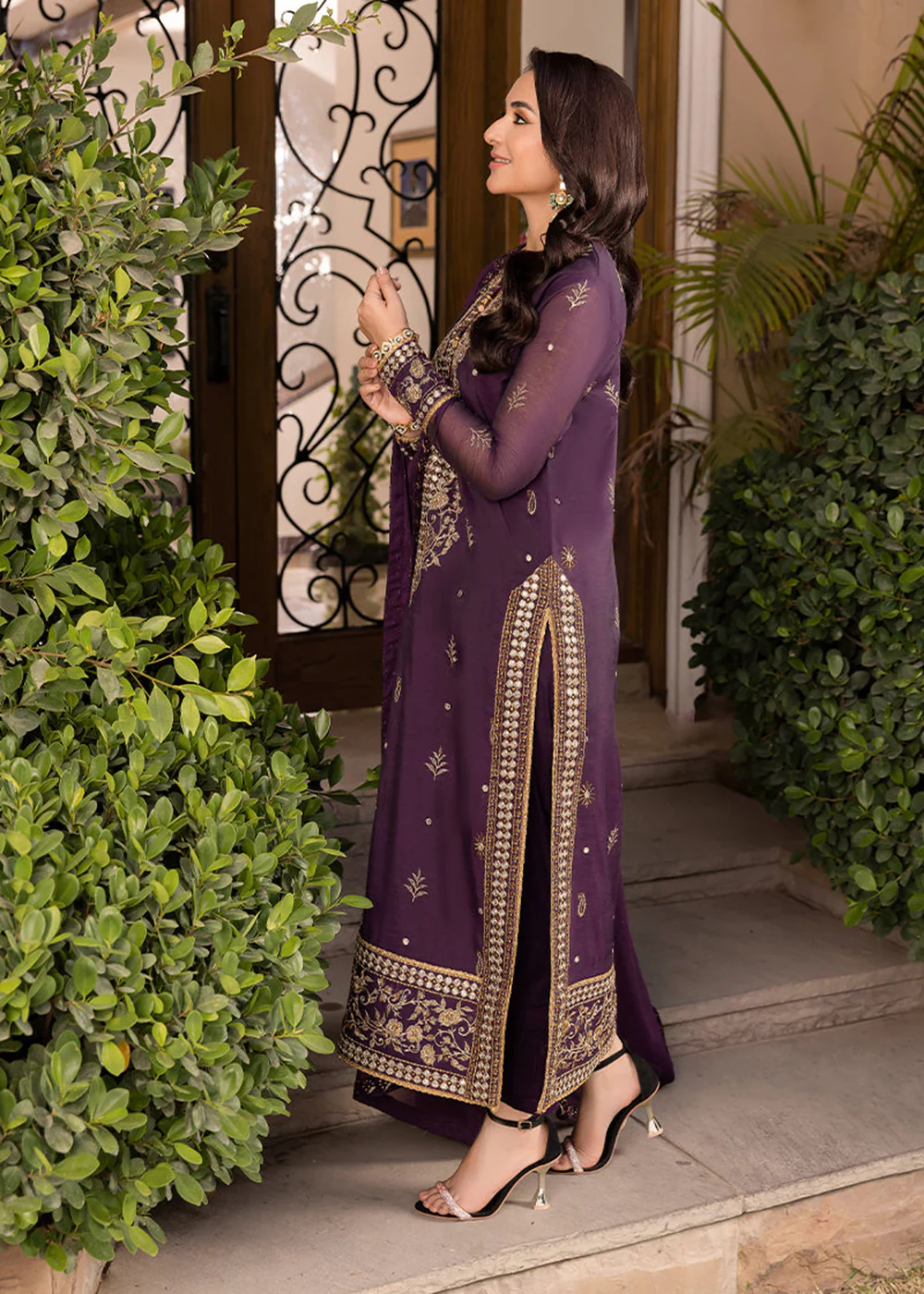 Mauve Purple Suit - Maahru, Noorie & Meerub '23 by Asim Jofa - AJSM-44 - Image 6