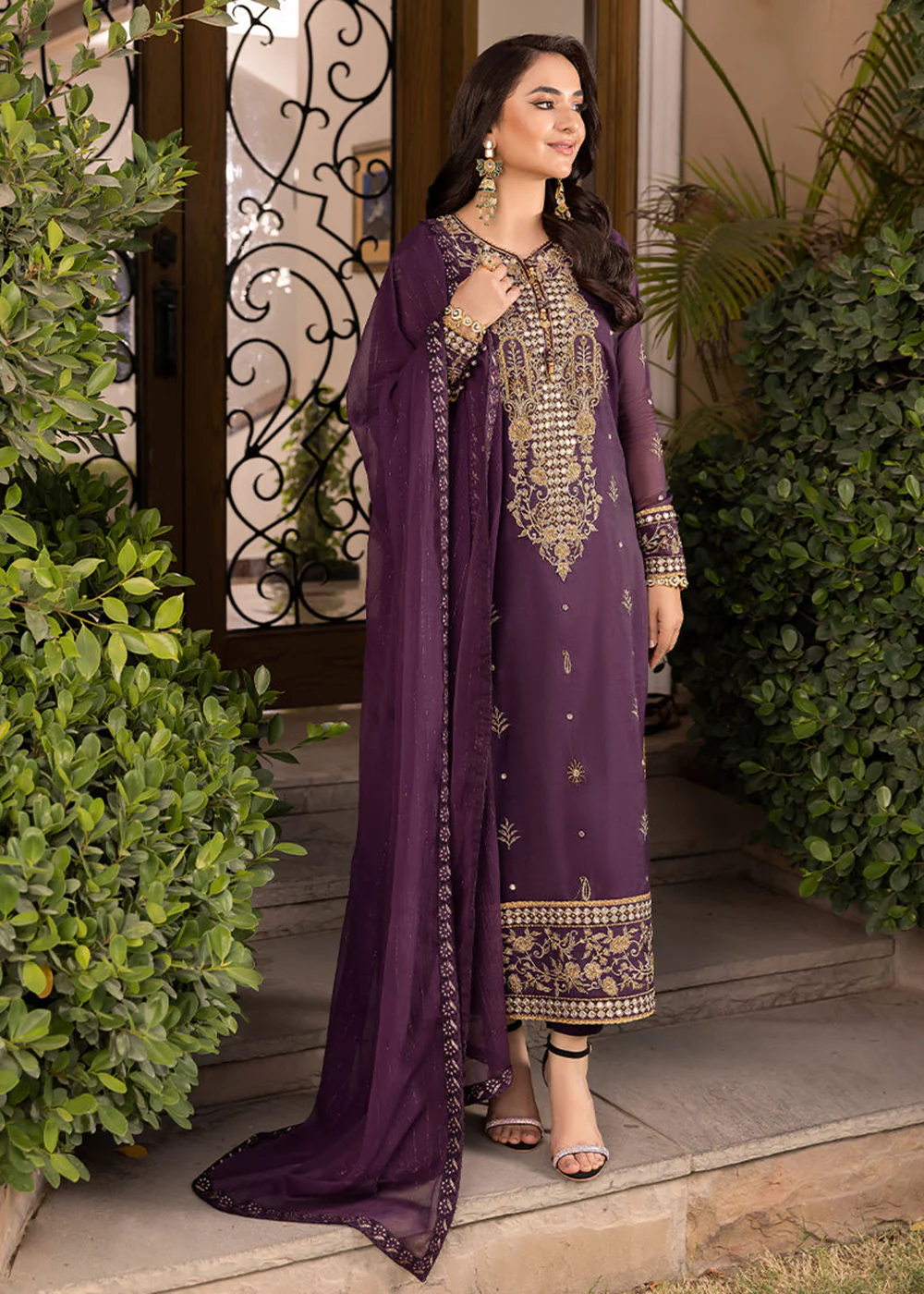 Mauve Purple Suit - Maahru, Noorie & Meerub '23 by Asim Jofa - AJSM-44 - Image 8
