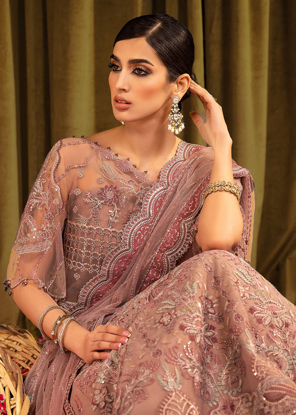 Mehfil E Uroos Luxury Formals 23 by Alizeh | V16D06 - Anamta - Image 10
