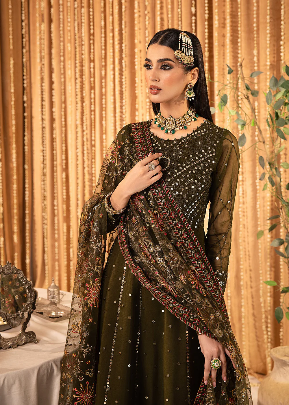 Mehfil E Uroos Luxury Formals 23 by Alizeh | V16D07 - Mahveen - Image 2