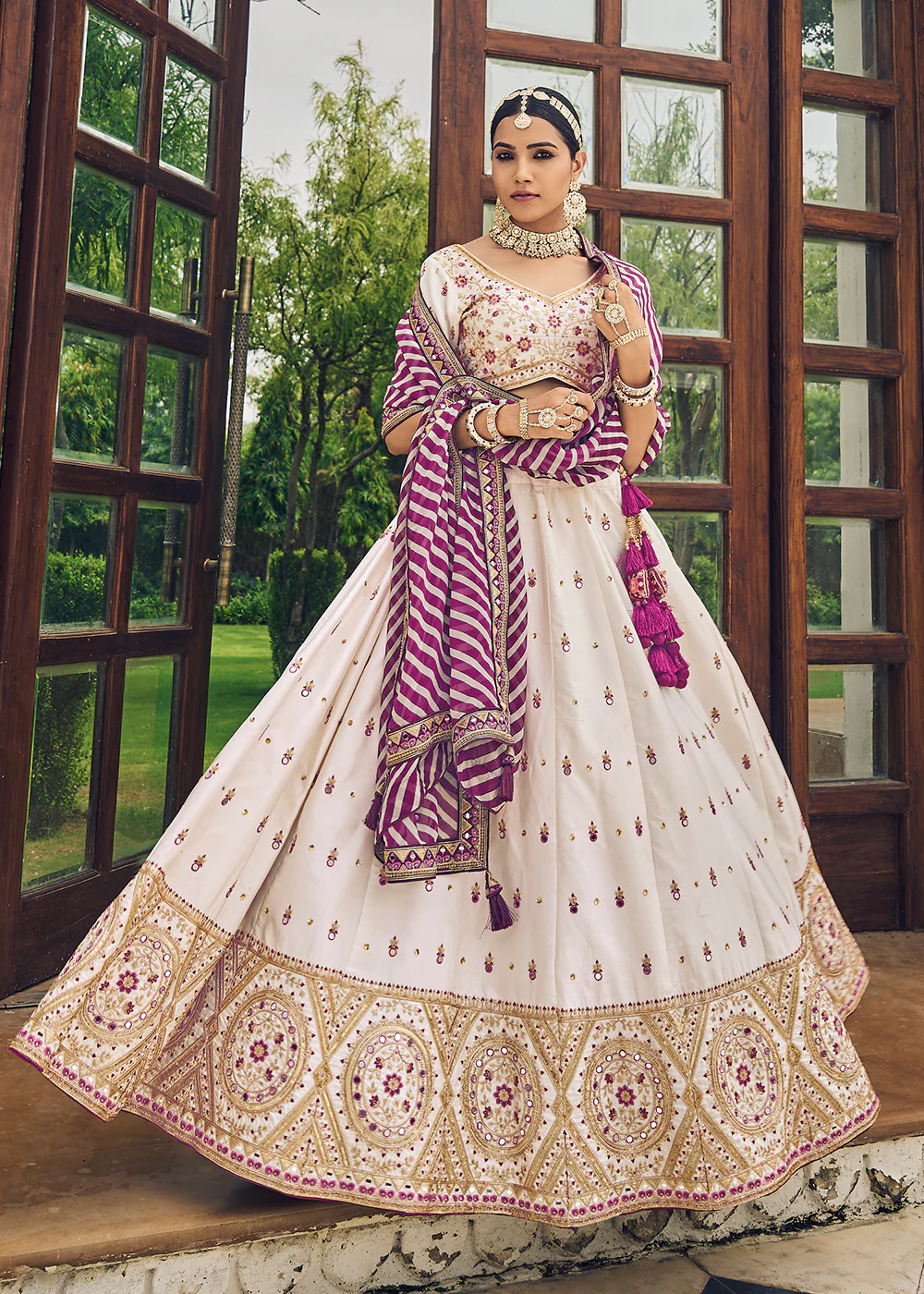 Mesmerizing Off-White Viscose Silk Traditional Bridal Lehenga Choli - Image 4