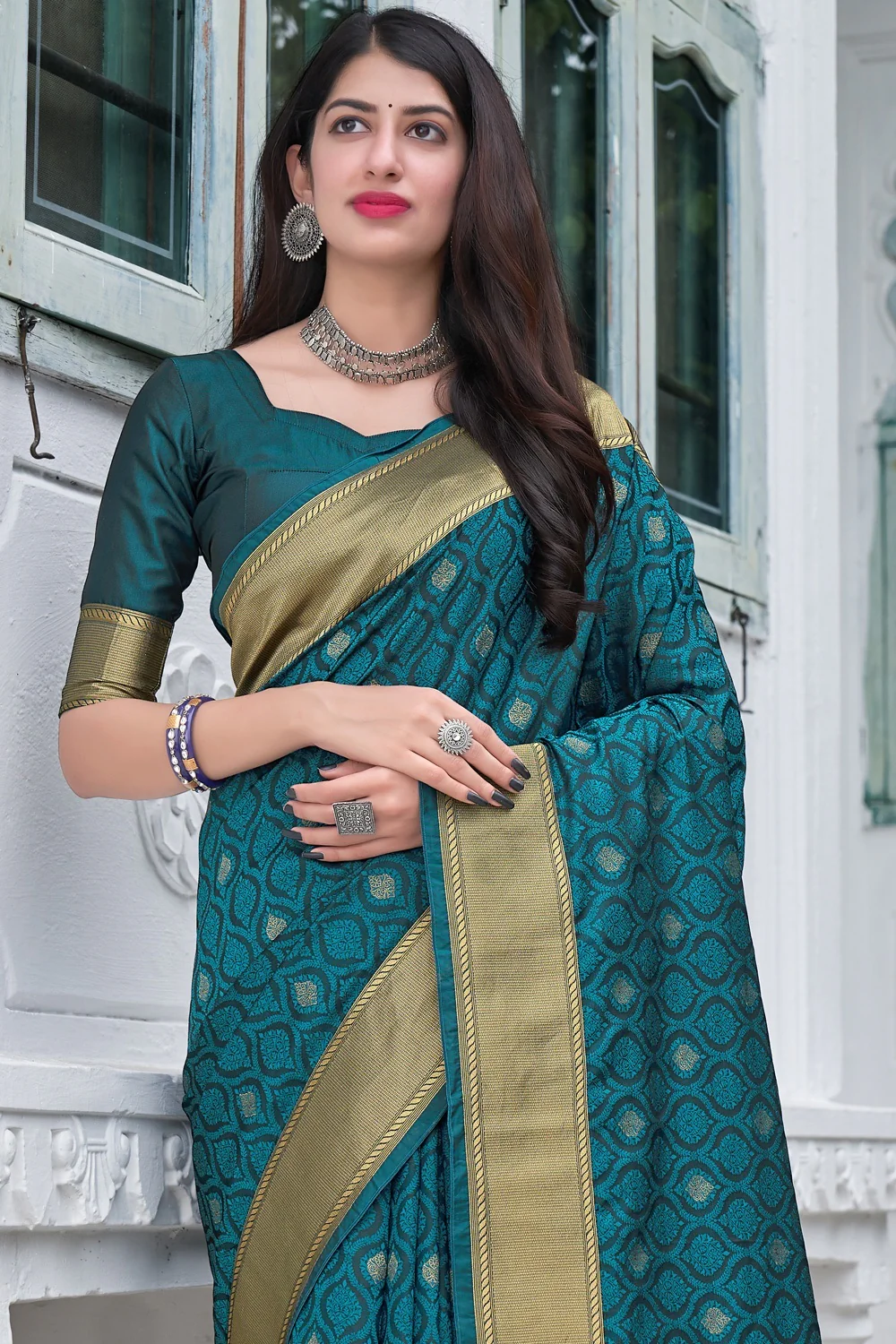 Morpeach Weaving Silk Printed Traditional Saree - Image 2