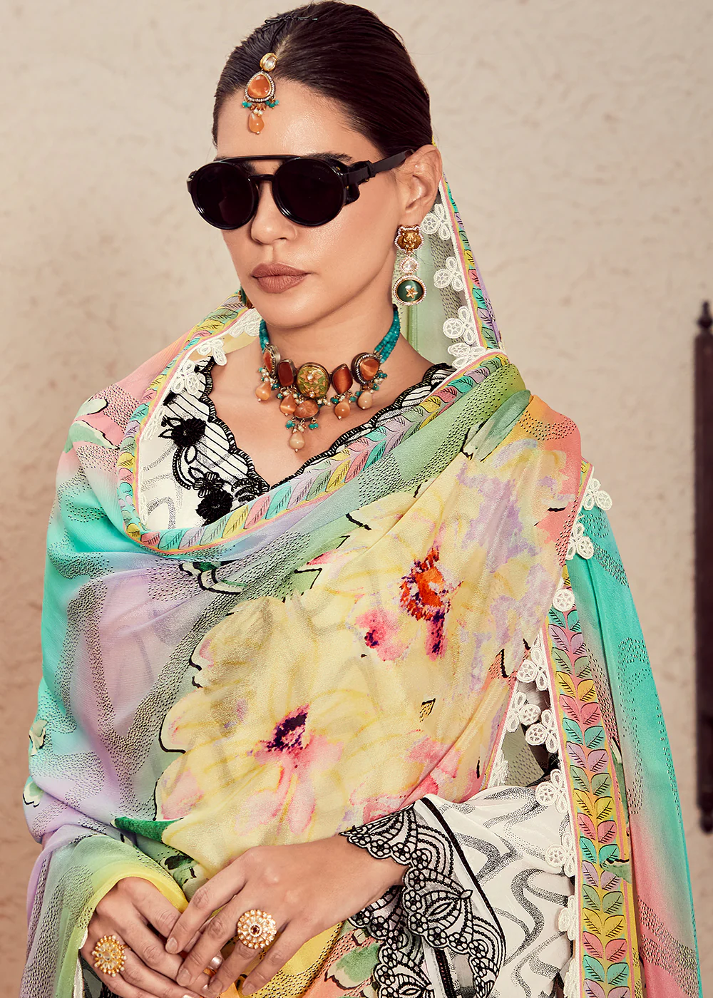 Muslin Cotton Off White Digital Print & Embroidered Salwar Suit - Image 4