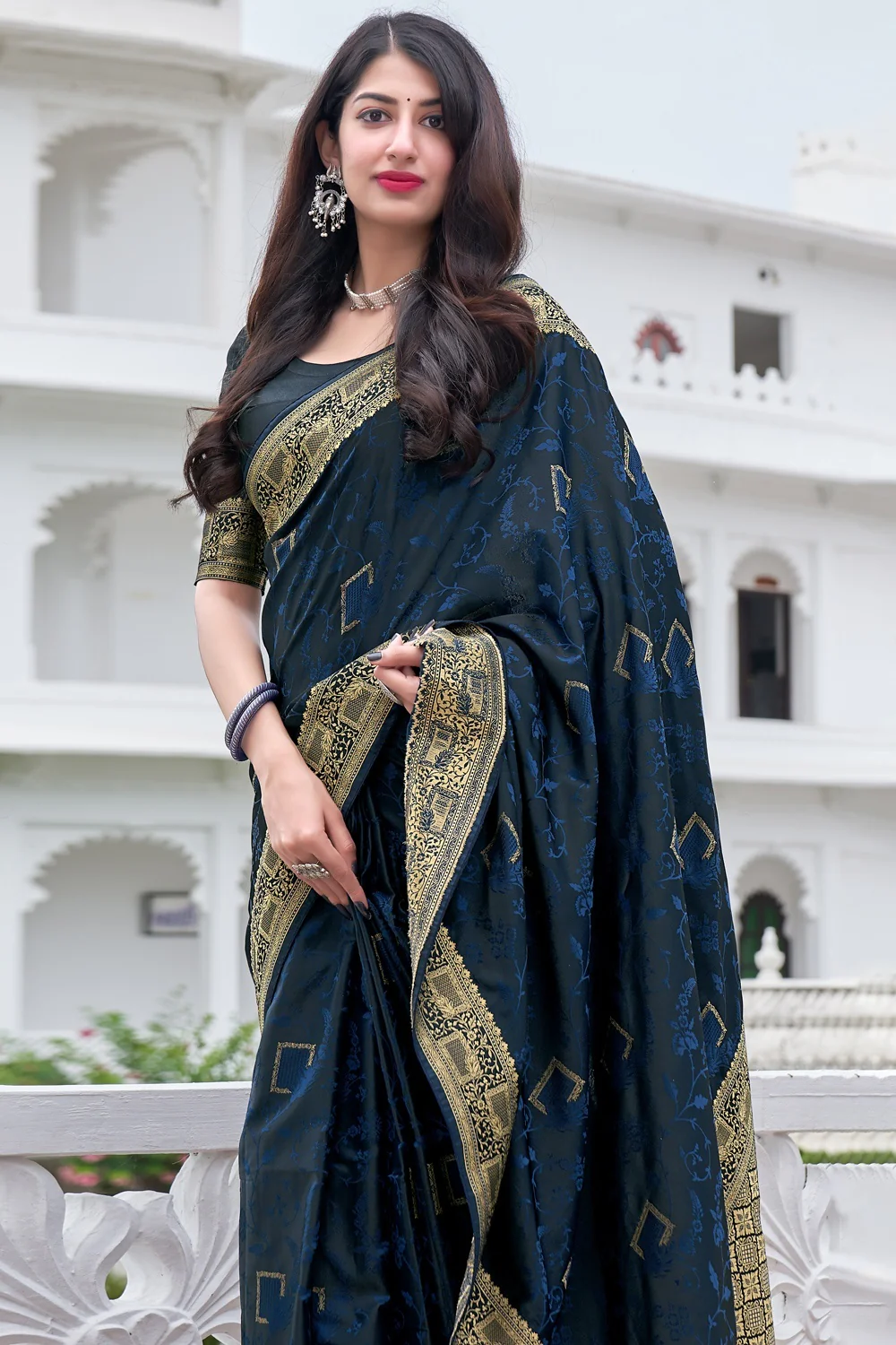 Navy Blue Weaving Silk Printed Traditional Saree - Image 2