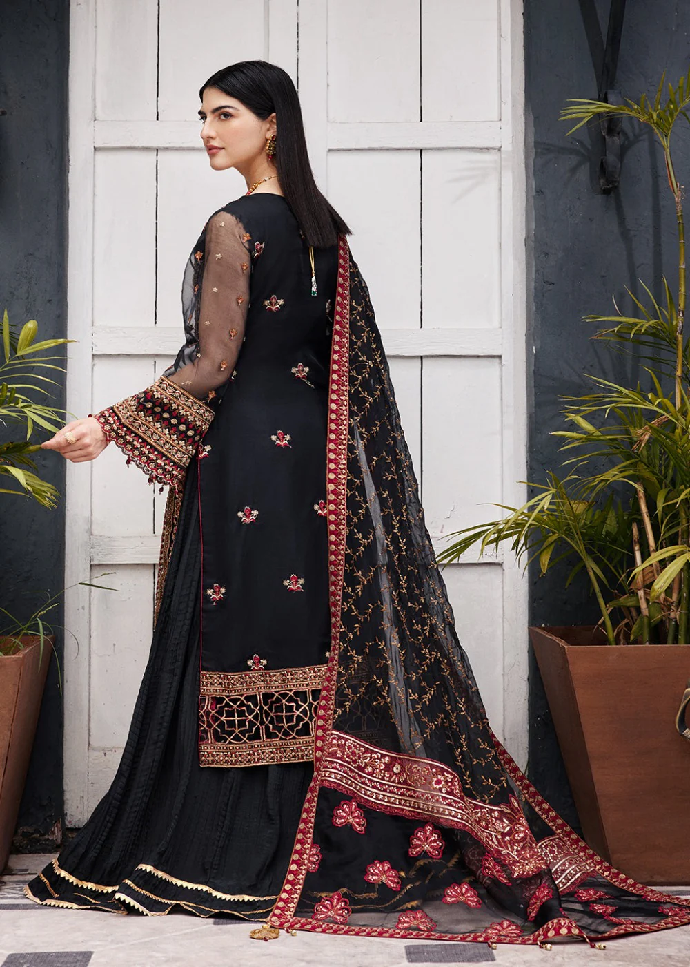 Nawabzadi Wedding Formals 2023 by Emaan Adeel - NW-03 - Image 3
