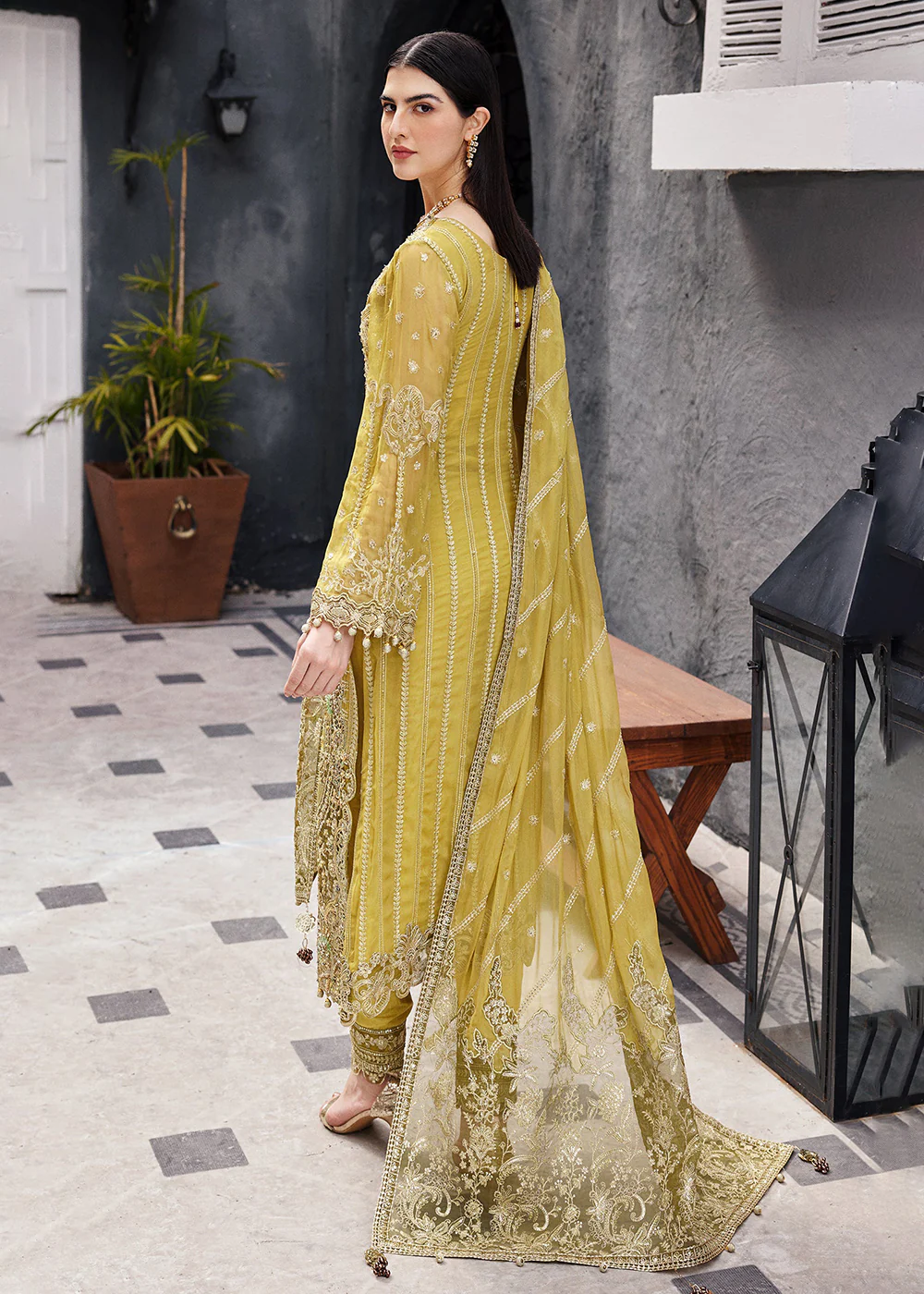 Nawabzadi Wedding Formals '24 by Emaan Adeel | AROOHI - Image 3