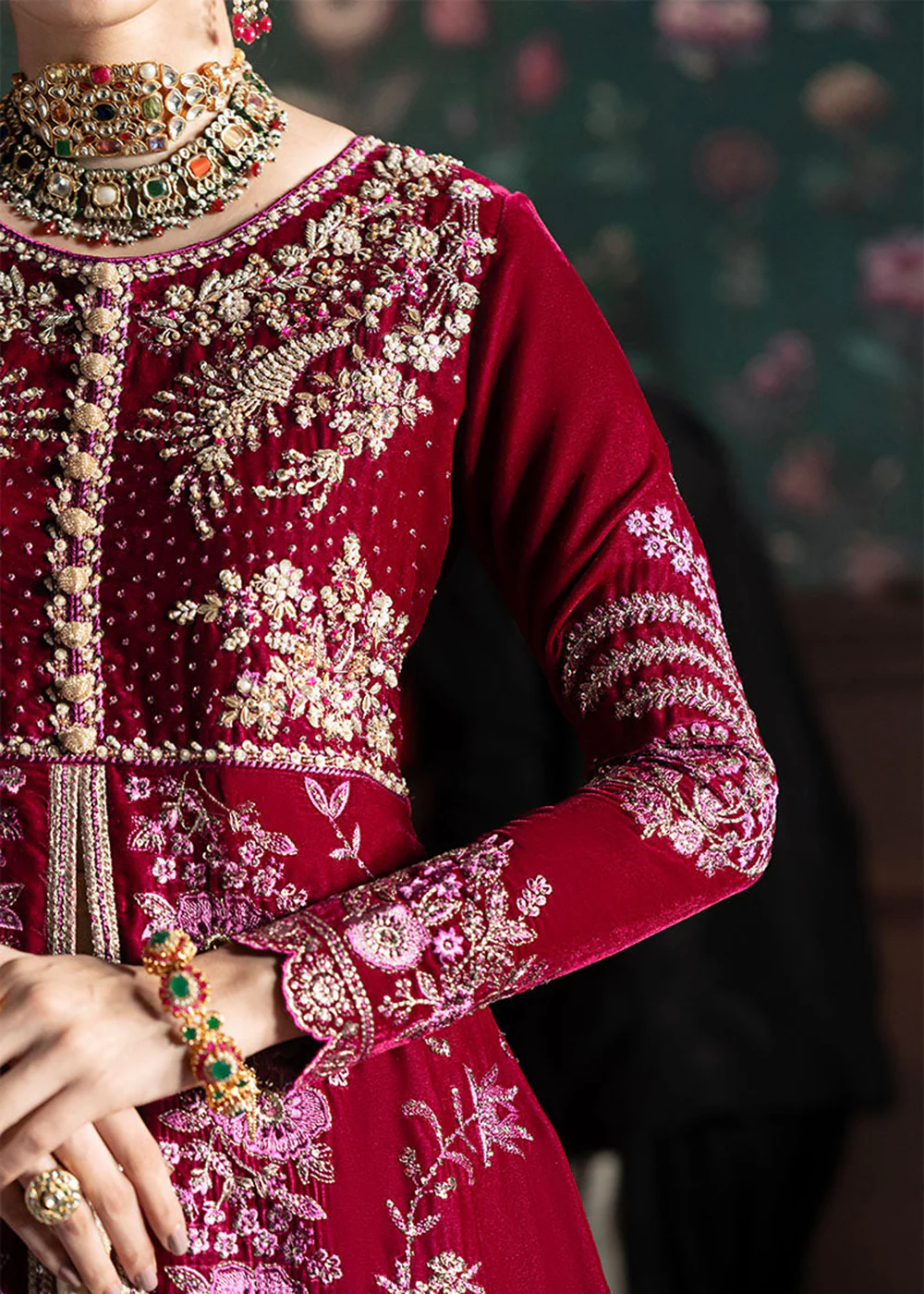 Niloufer Velvet Edit '23 by Mushq | ROXANA - Image 2