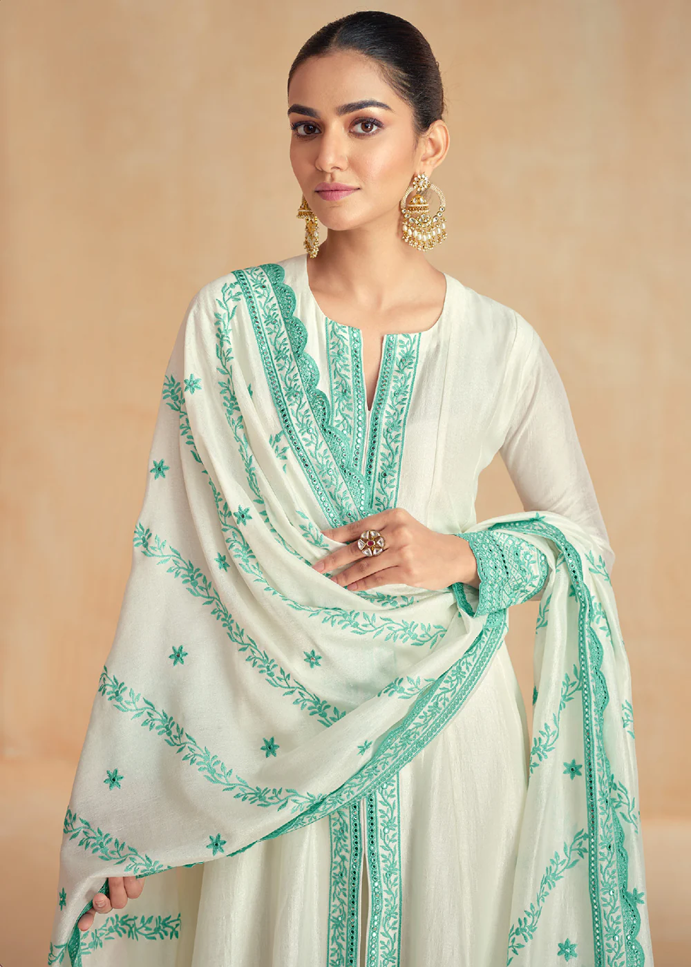 Off White & Blue Slit Style Pant Style Salwar Suit - Image 2