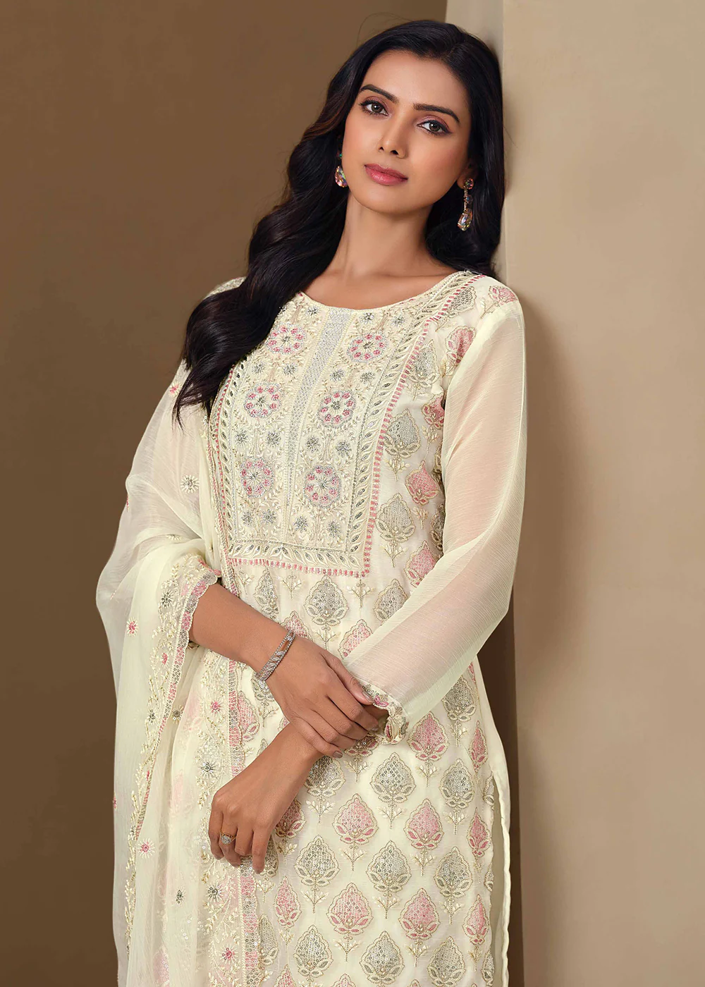 Off White Lucknowi & Zarkan Embroidered Festive Salwar Suit - Image 3