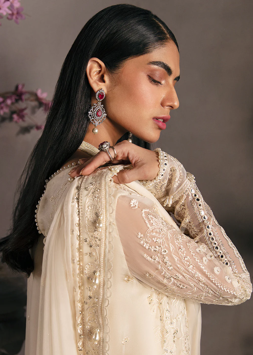 Off White Pakistani Salwar Suit - Afrozeh La Fuchsia Formals '23 - Daisy Glow - Image 4