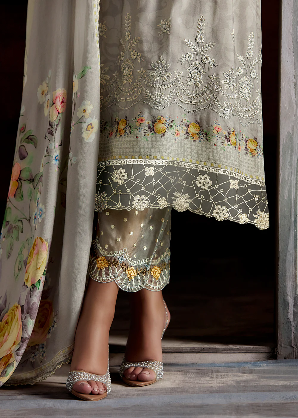 Ombre Off White & Grey Pure Muslin Festive Salwar Suit - Image 4