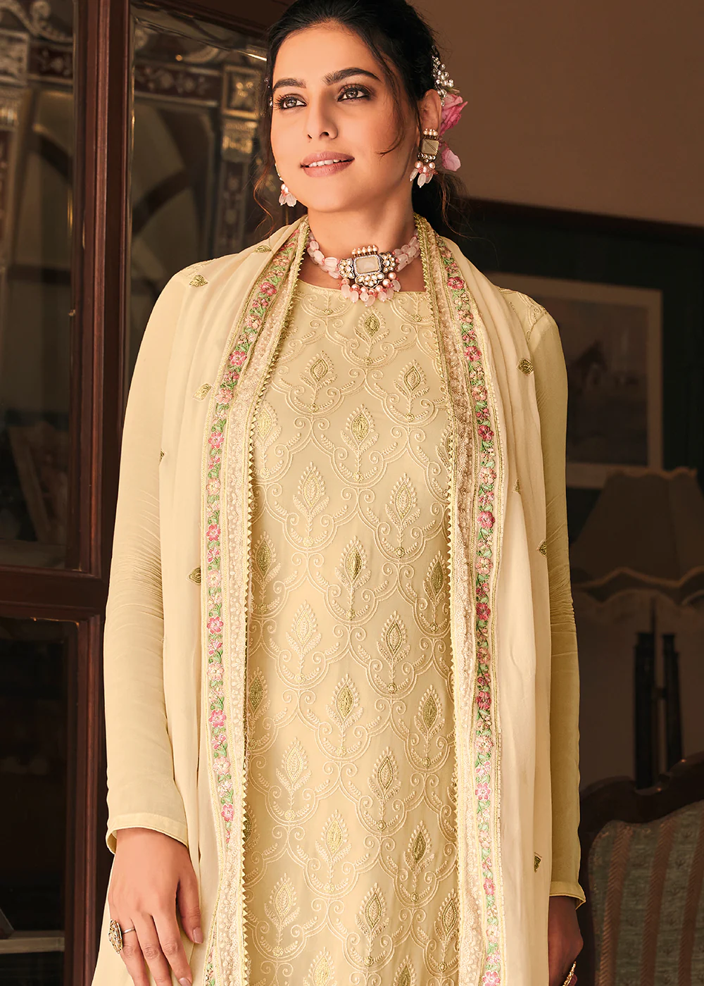 Pakistani Style Graceful Cream Function Wear Salwar Suit - Image 3