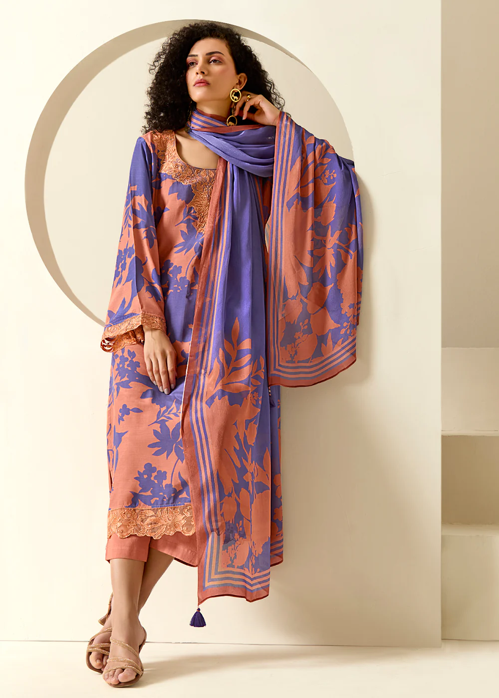 Peach Pure Muslin Floral Printed Trendy Salwar Suit - Image 3