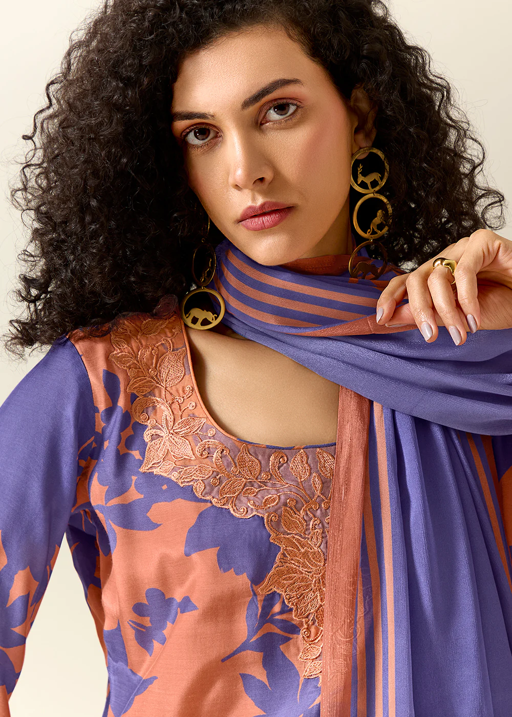 Peach Pure Muslin Floral Printed Trendy Salwar Suit - Image 4