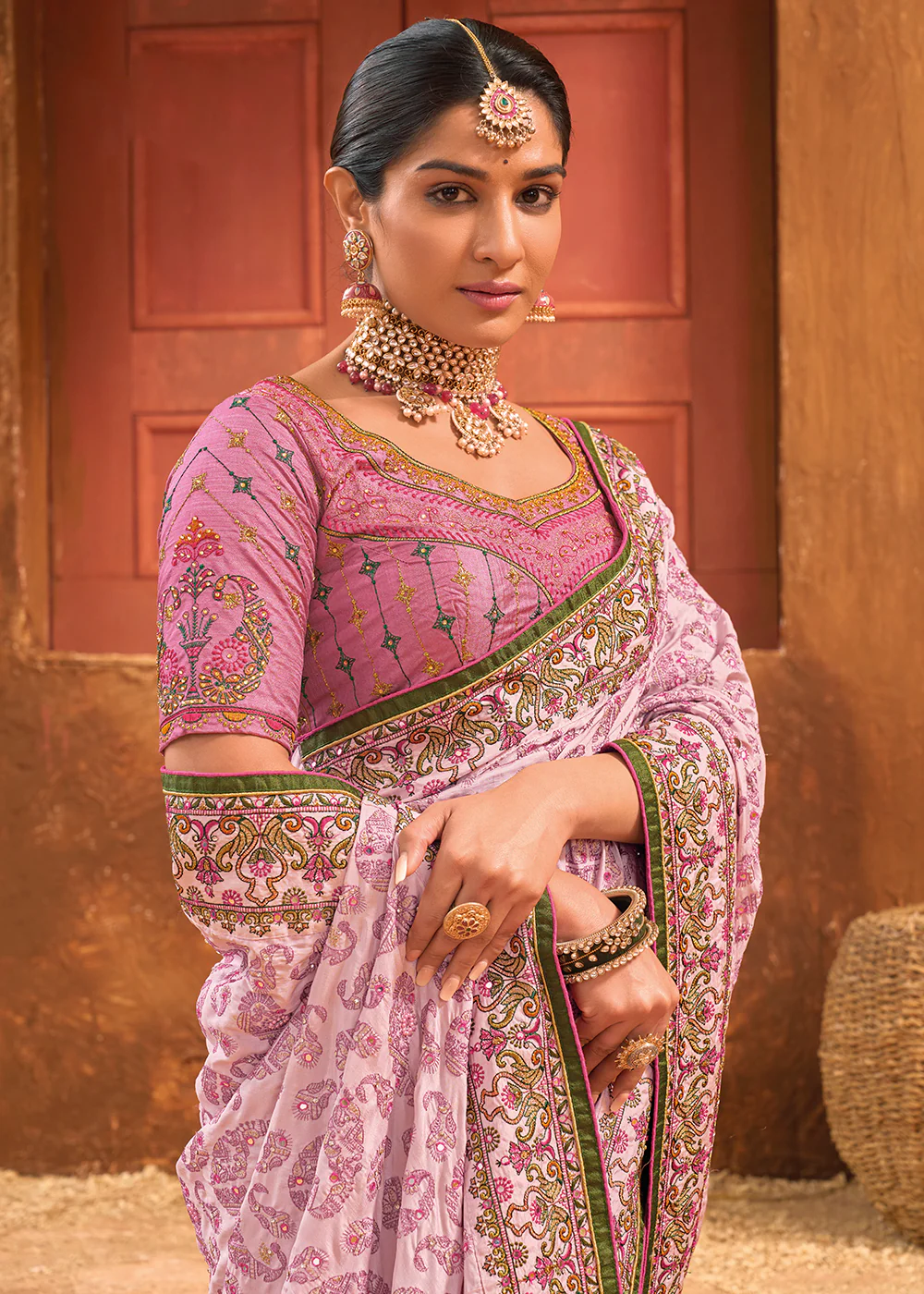 Pink Hand Work Embroidered Traditional Banarasi Silk Saree - Image 2