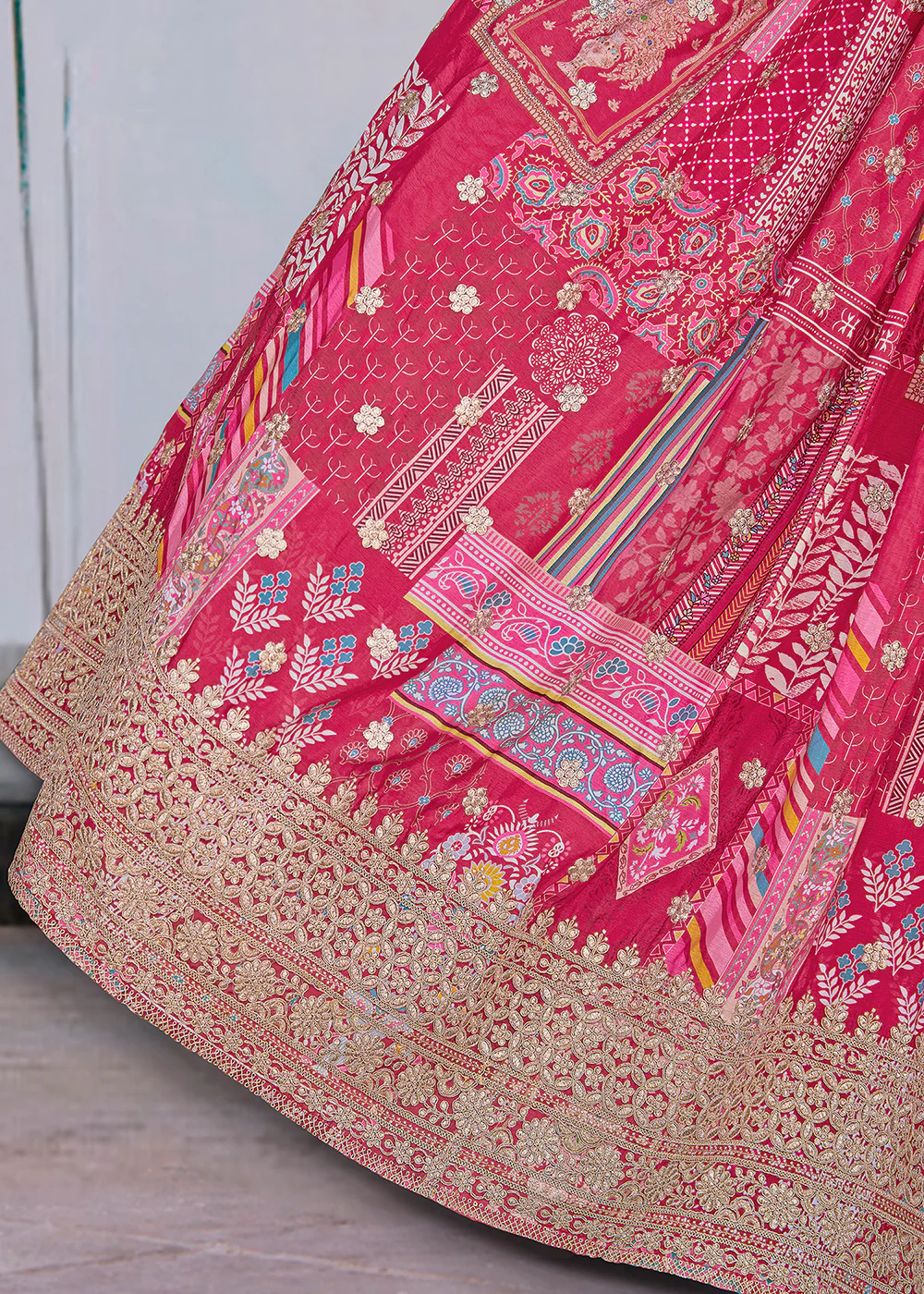 Pink Printed & Zari Dori Embroidered Lehenga Choli - Image 10