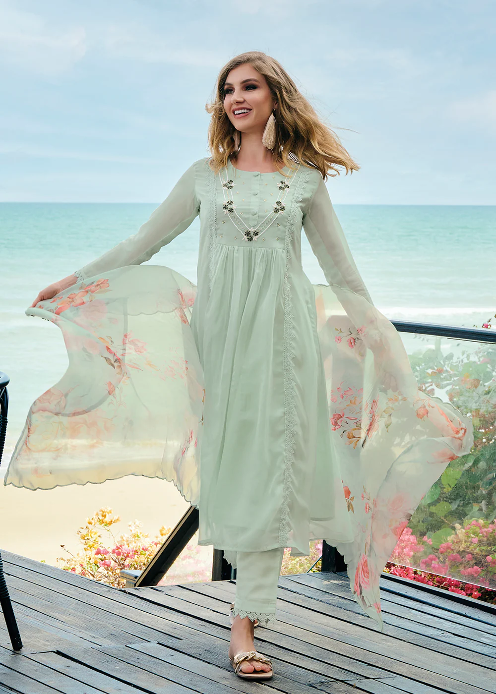Pleasing Green Organza Khatli Hand Work Salwar Kameez - Image 3