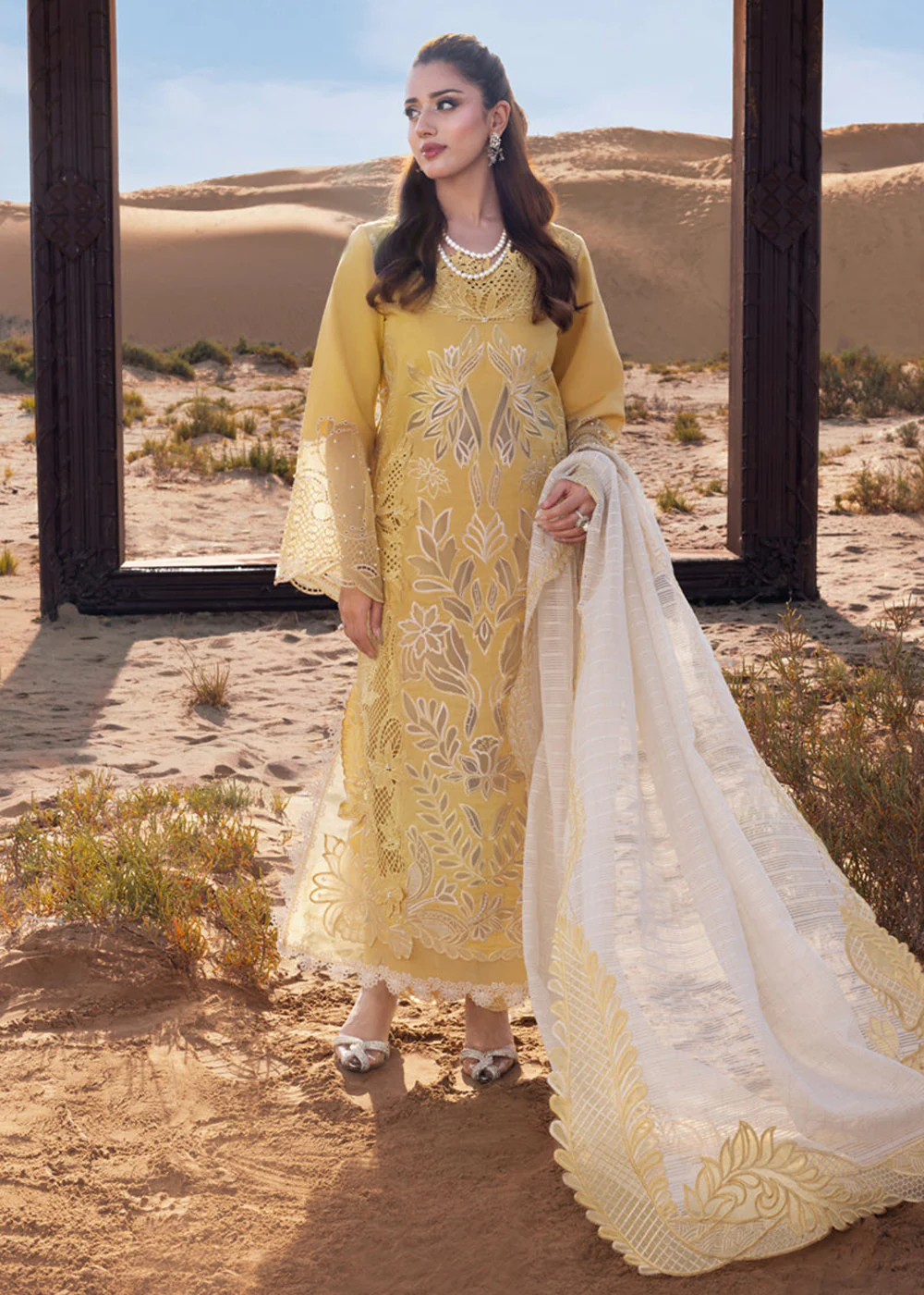Premium Luxury Lawn '26 by Rang Rasiya | HOORAIN - Image 5