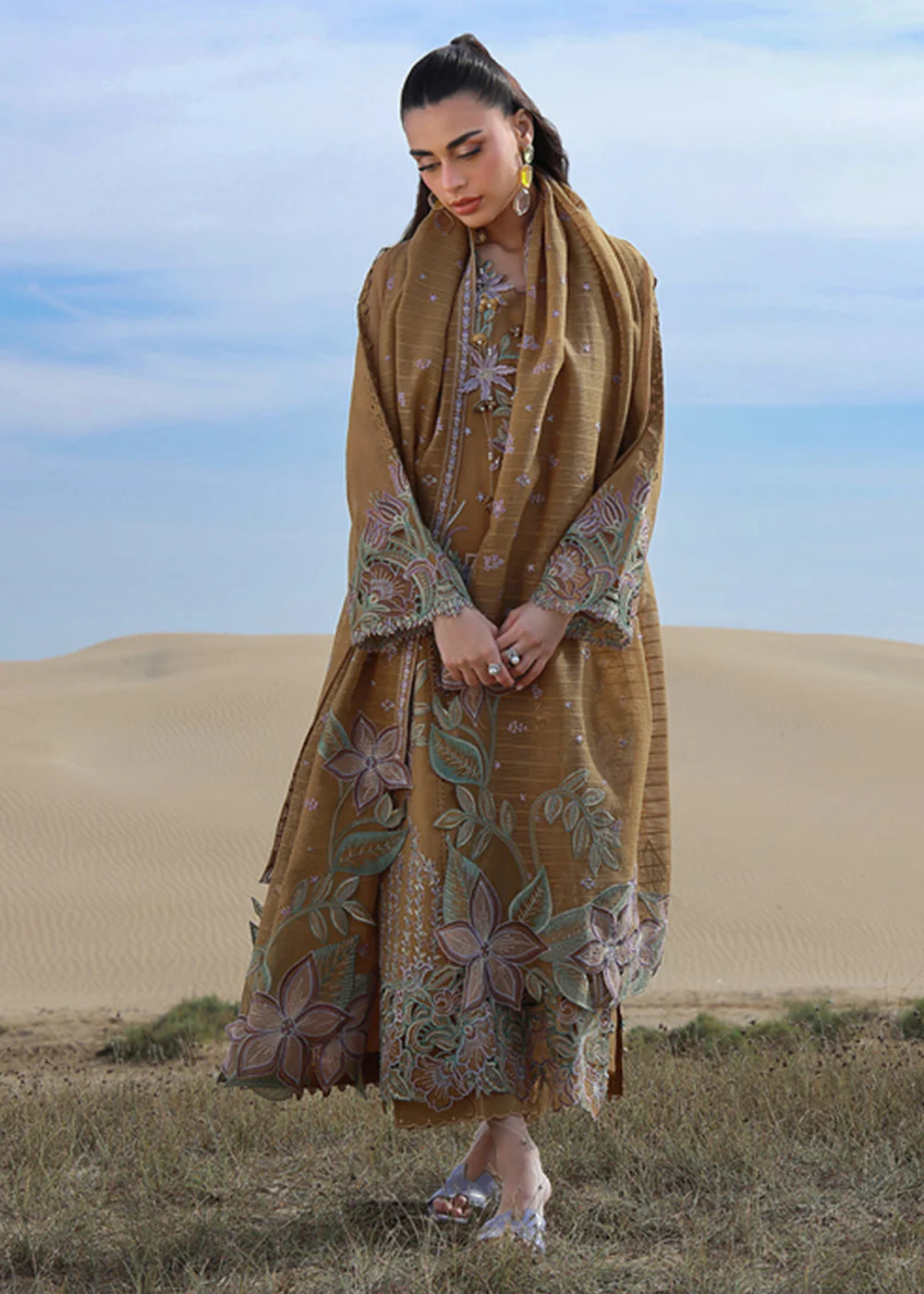 Premium Luxury Lawn '26 by Rang Rasiya | MINAAL - Image 5