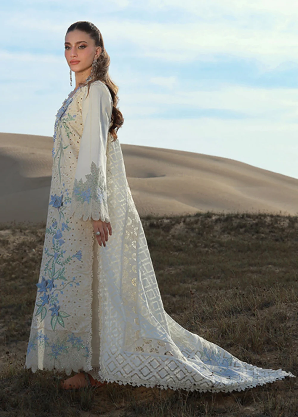 Premium Luxury Lawn '26 by Rang Rasiya | NOOREH - Image 13