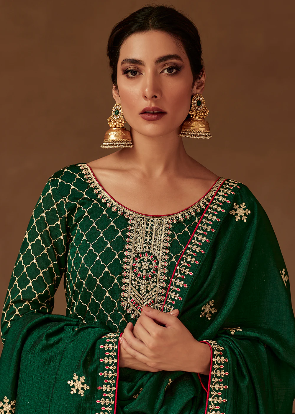 Premium Silk Green & Gold Embroidered Indian Salwar Kameez - Image 2