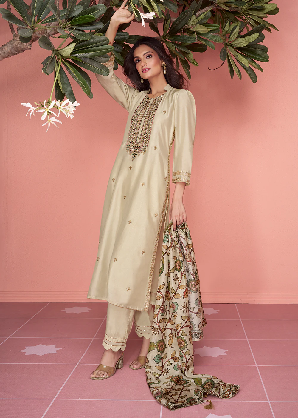 Premium Silk Pretty Beige Pakistani Style Salwar Suit - Image 3