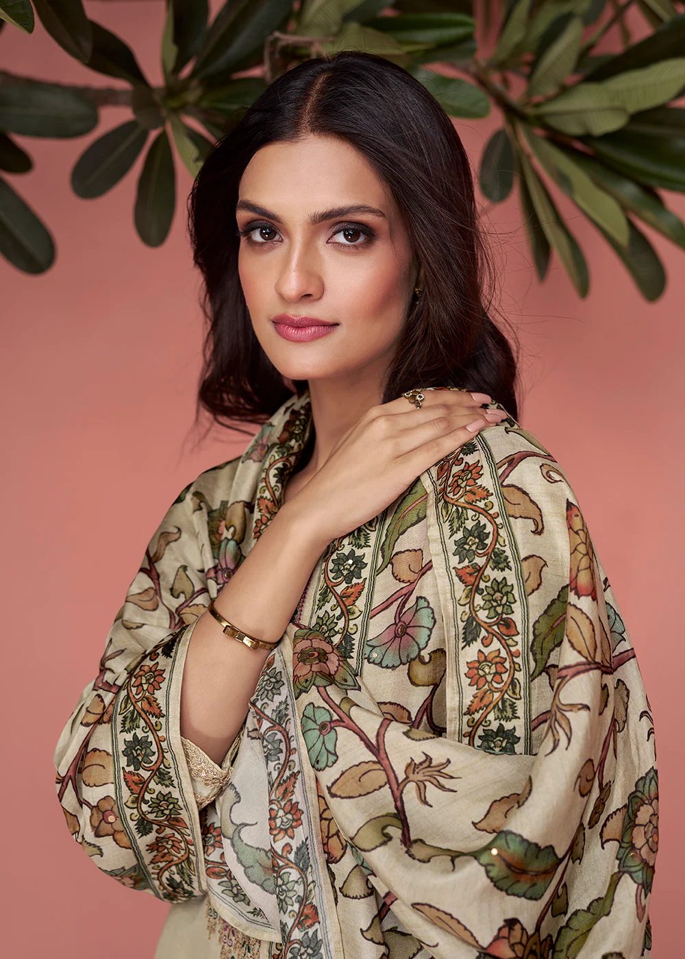 Premium Silk Pretty Beige Pakistani Style Salwar Suit - Image 4