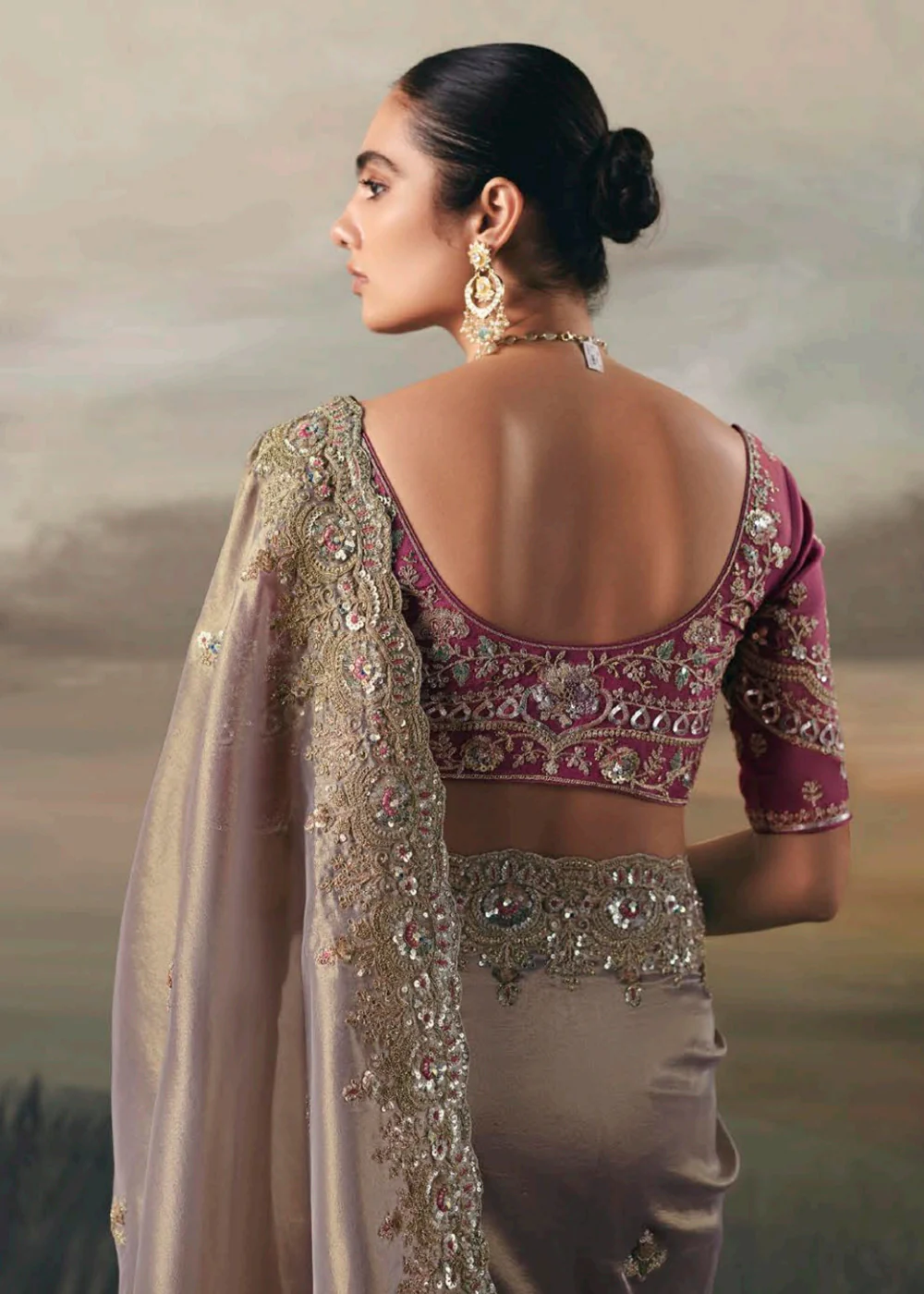 Premium Tissue Zari Fabric Grey Designer Saree - Image 3