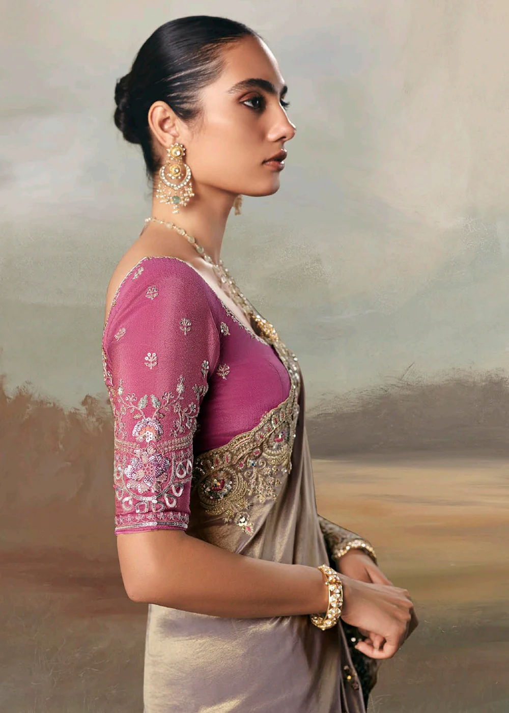 Premium Tissue Zari Fabric Grey Designer Saree - Image 4