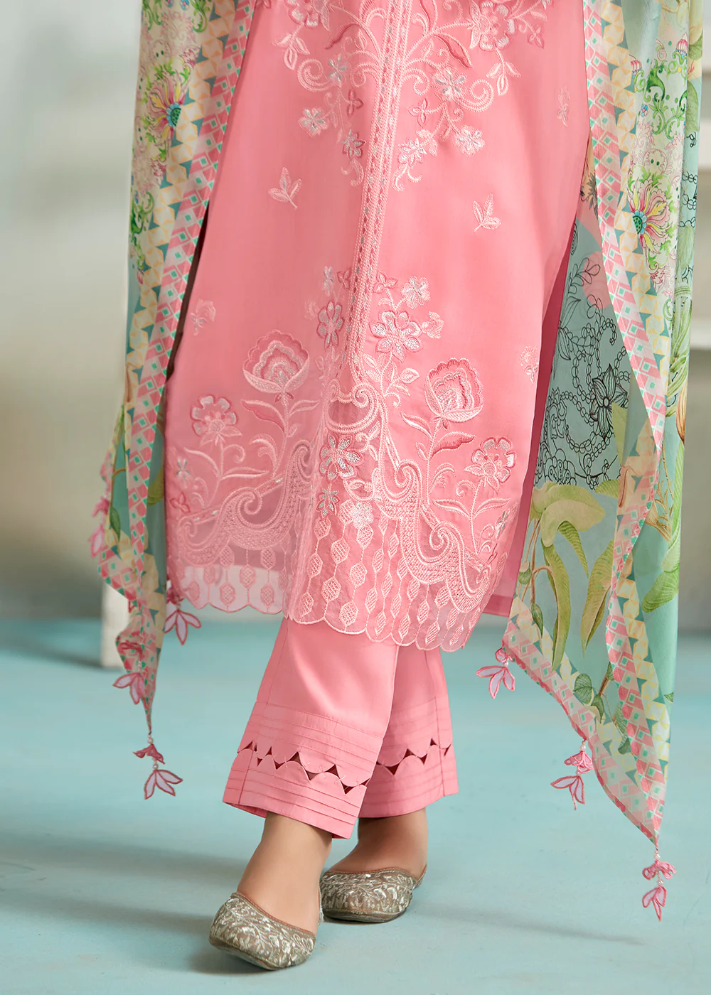 Pretty Pink Pure Muslin Resham Embroidered Salwar Suit - Image 5