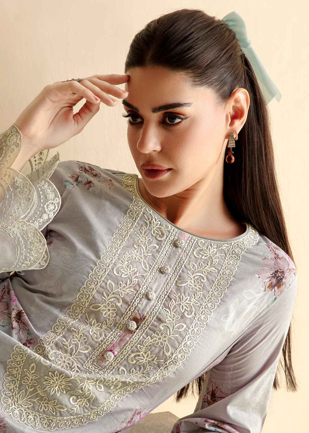 Pure Lawn Ash Grey Embroidered Festive Salwar Suit - Image 2