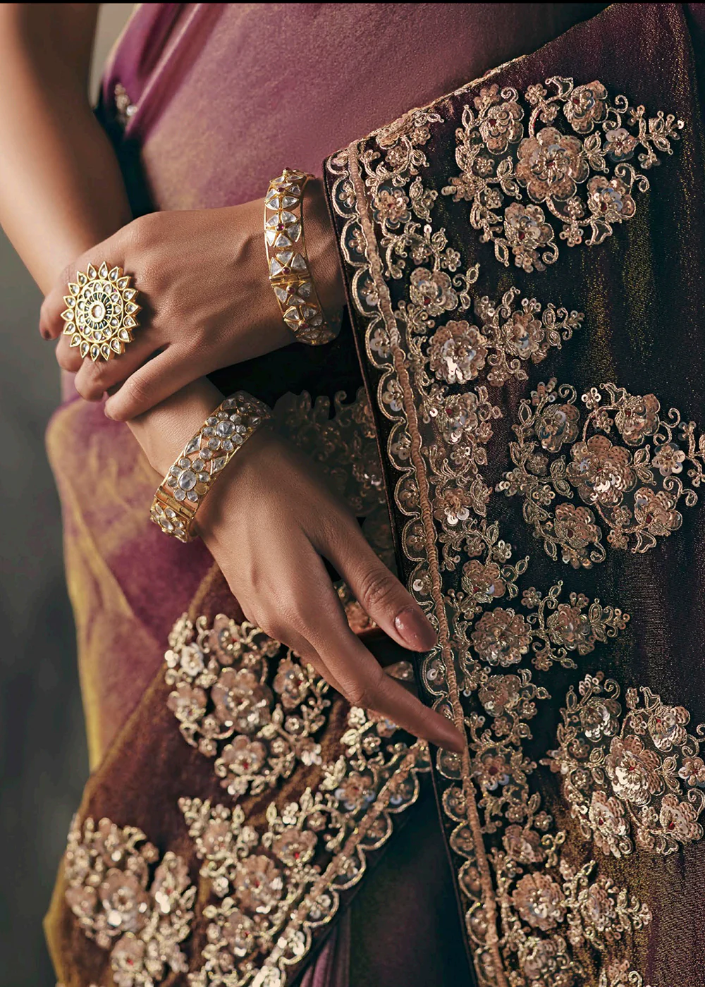 Purple Premium Tissue Zari Fabric Designer Saree - Image 4