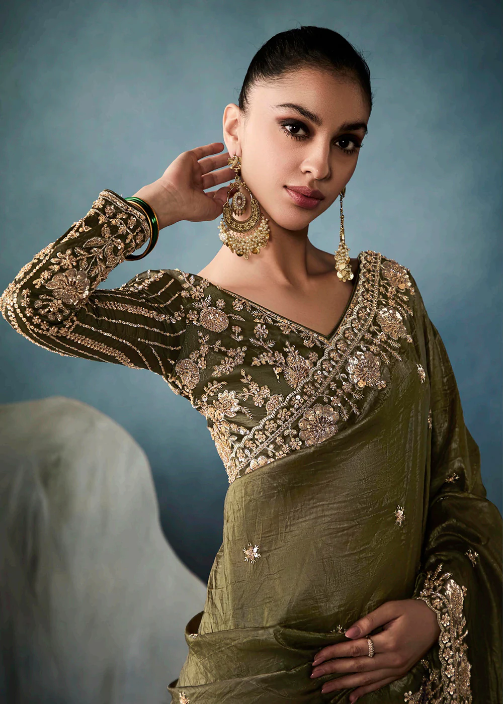 Radiant Green Tissue Saree with Handcrafted Cutwork Border - Image 5