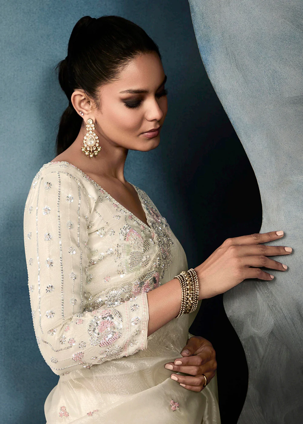 Radiant Off White Tissue Saree with Handcrafted Cutwork Border - Image 5