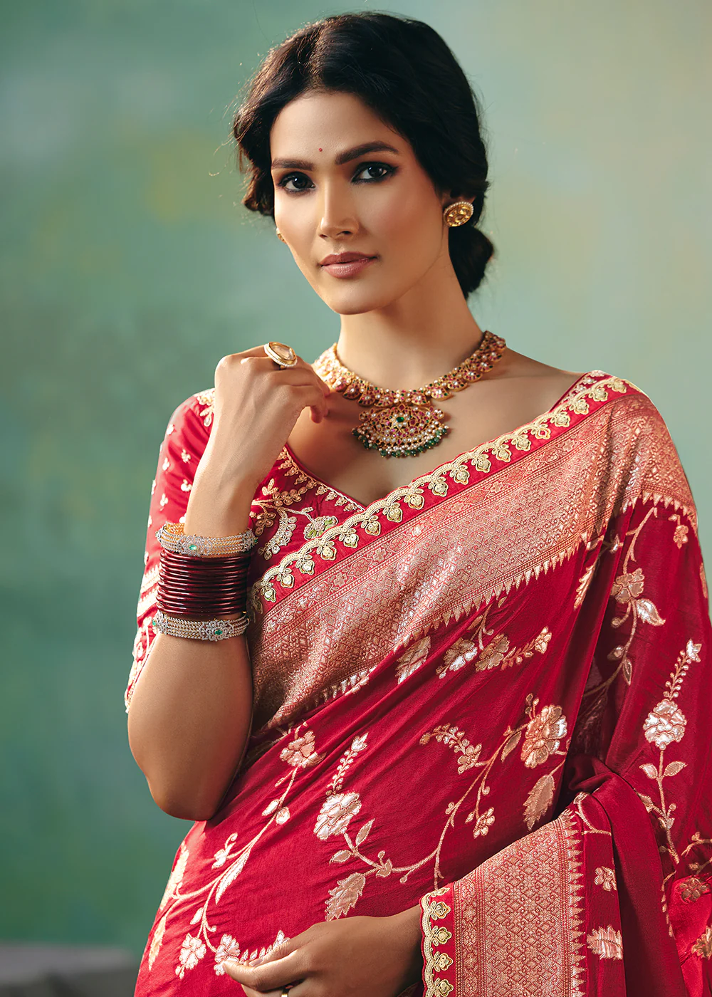 Red Premium Dola Viscose Silk Wedding Wear Saree - Image 2