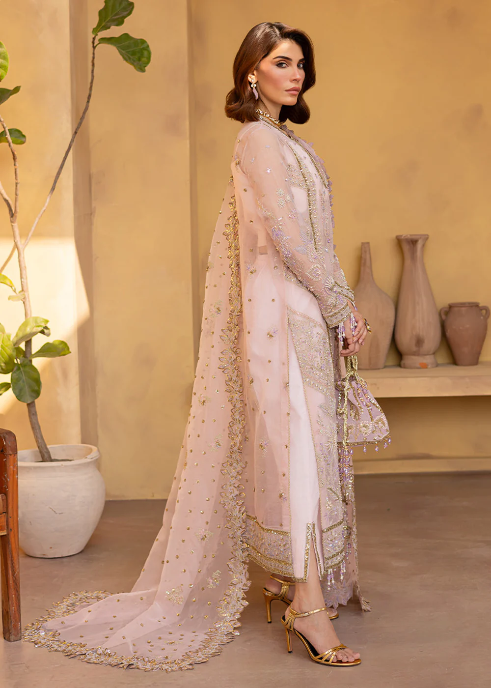 Regalia Luxury Formals '25 by Emaan Adeel | VELOURA - Image 6