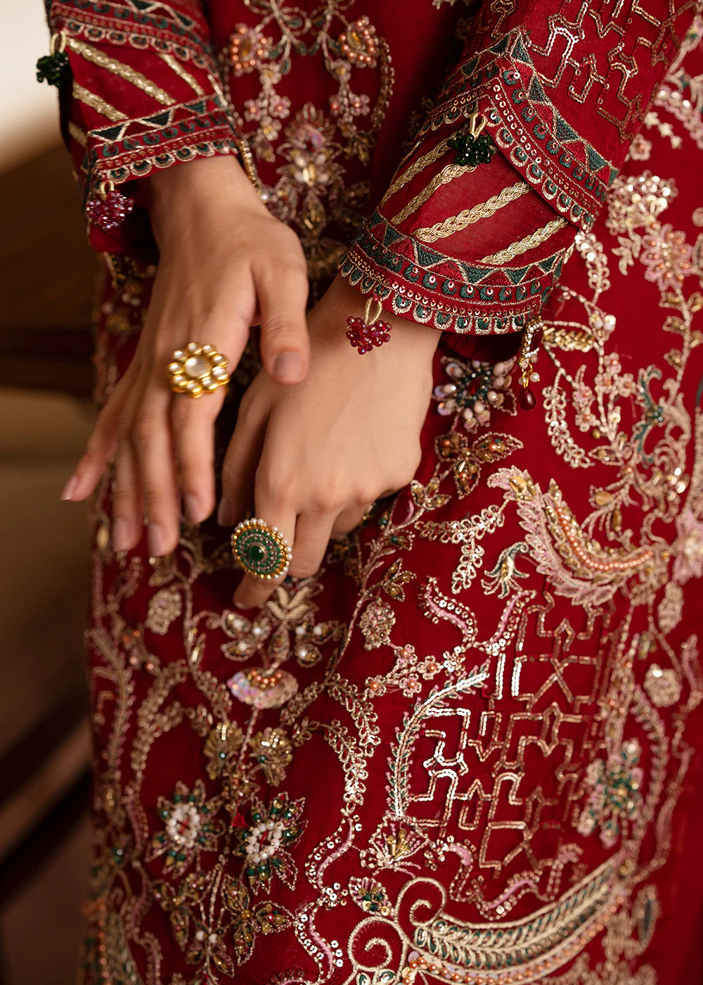 Romansiyyah Luxury Formals '24 by Emaan Adeel | NASHWA - Image 7