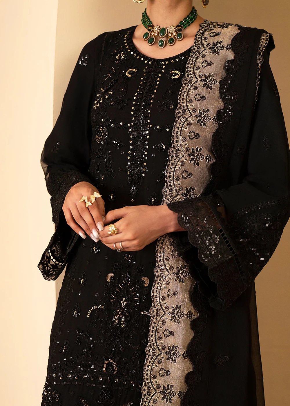 Romansiyyah Luxury Formals '24 by Emaan Adeel | REHANI - Image 5