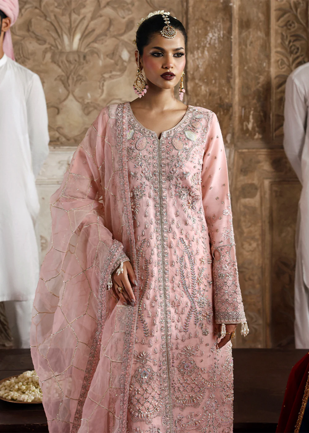 Romansiyyah Luxury Formals '25 by Emaan Adeel | GULSHEEN - Image 2
