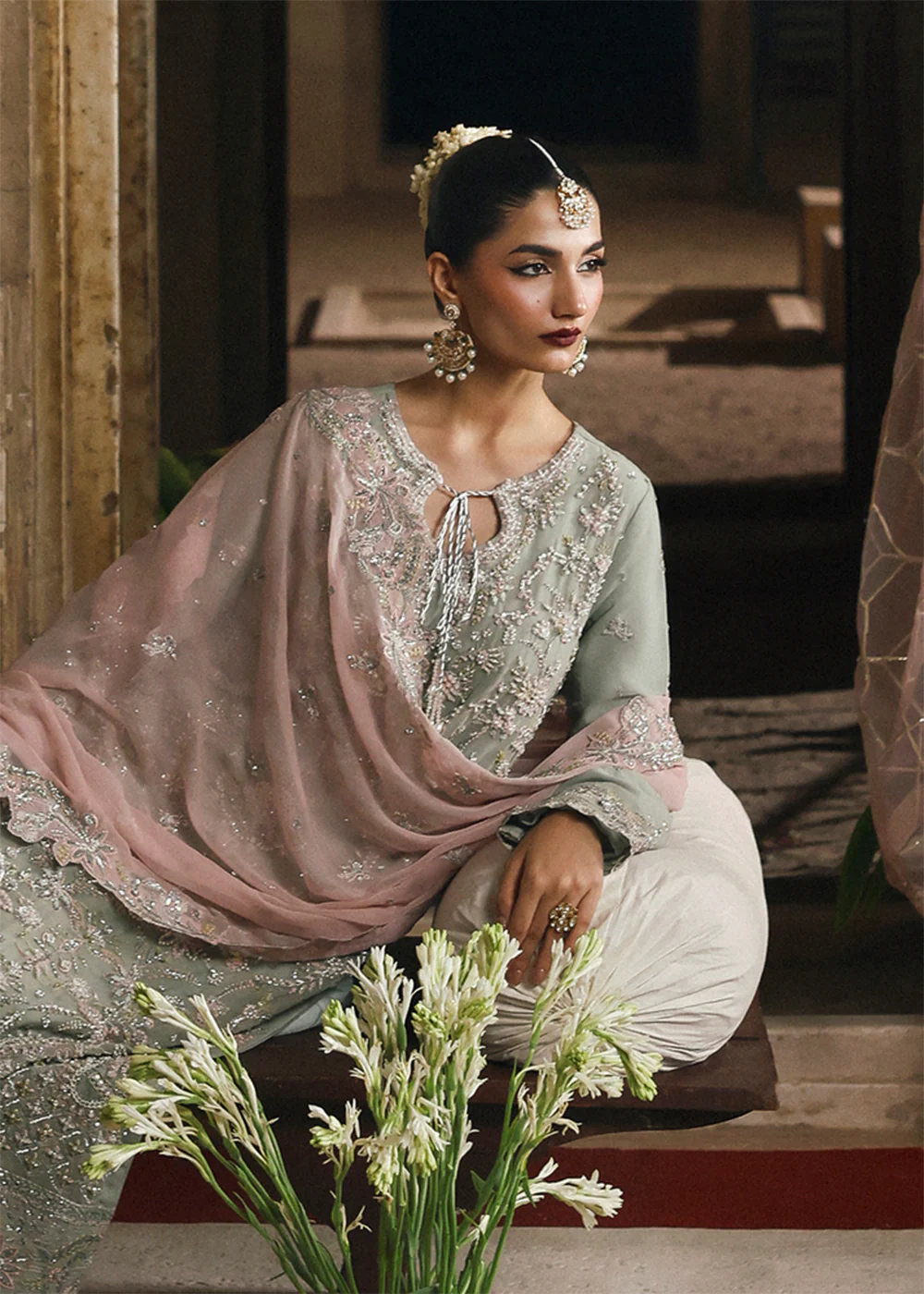 Romansiyyah Luxury Formals '25 by Emaan Adeel | MAHPARI - Image 4