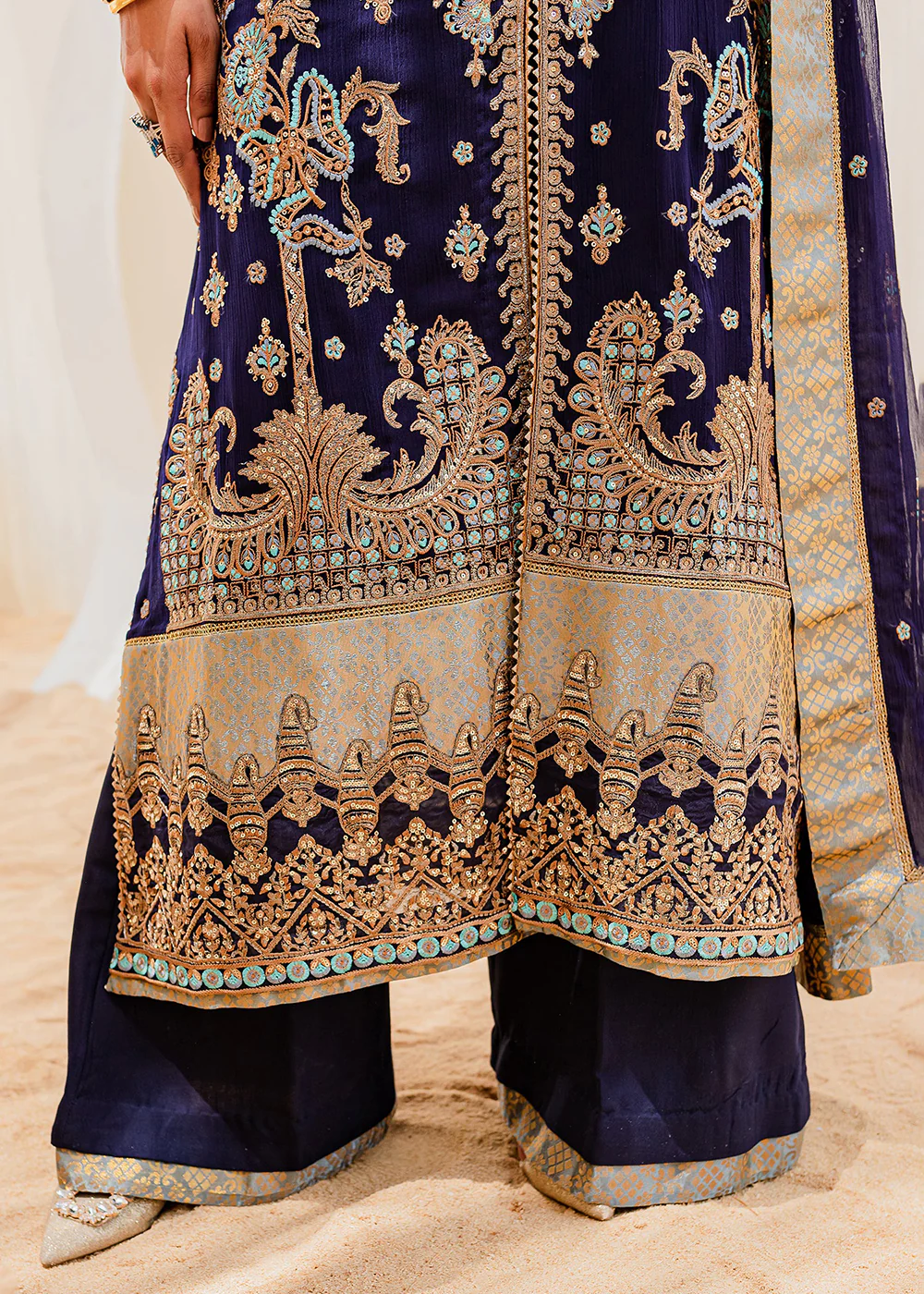 Sejal Luxury Formals 2023 by Maryum & Maria | OCEAN CAVERN (QS23-505) - Image 4