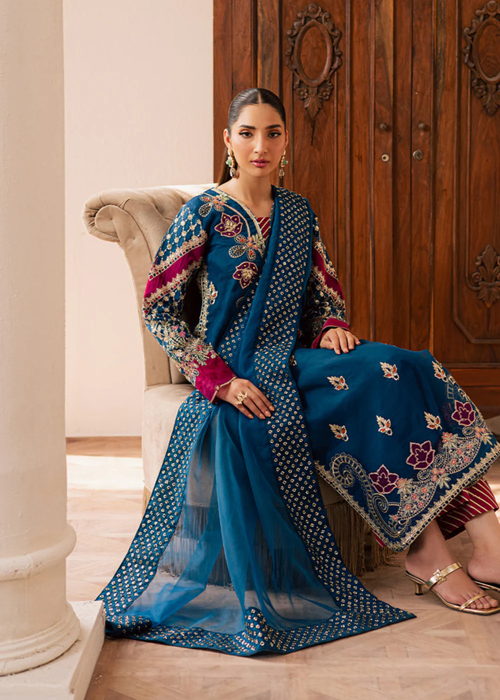 Suave Luxury Formals '25 by Emaan Adeel | AVOIR - Image 4