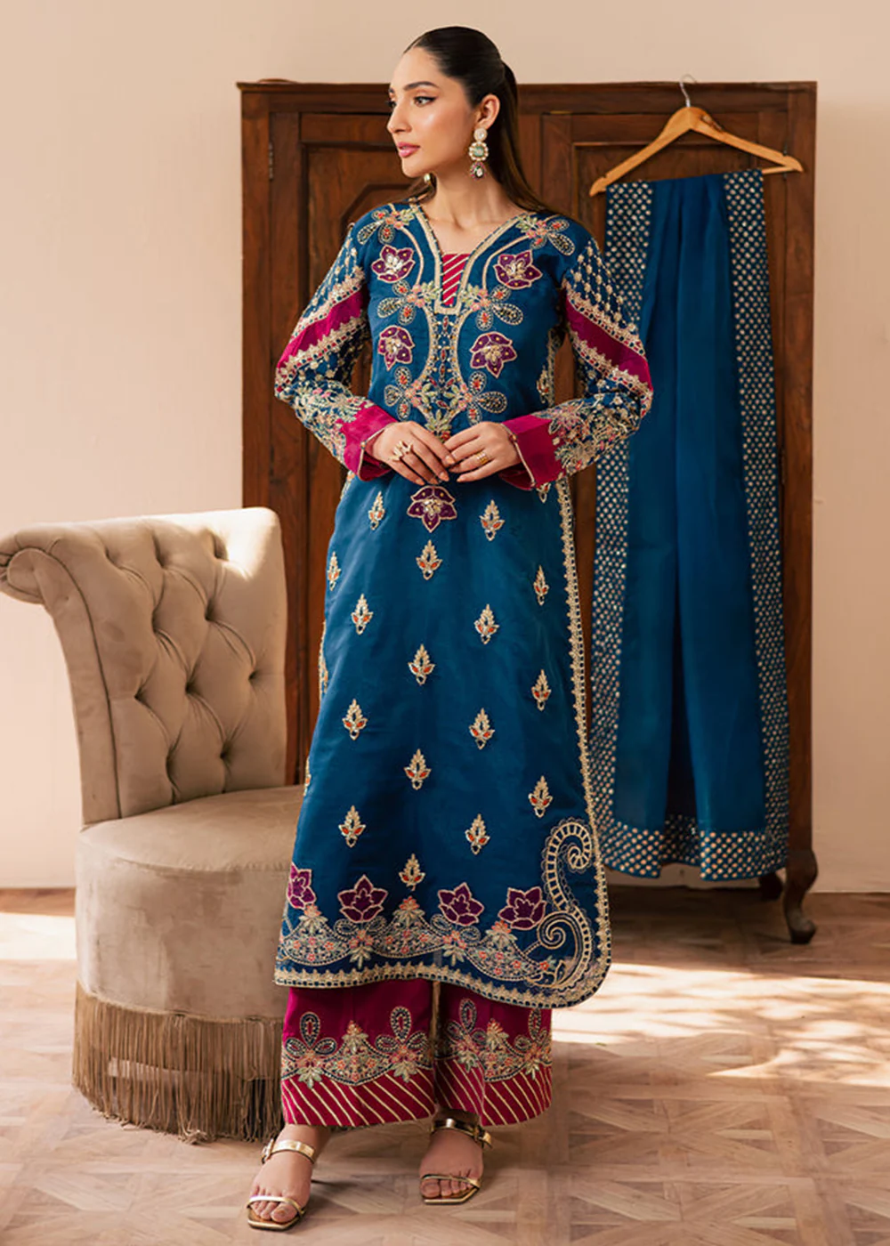 Suave Luxury Formals '25 by Emaan Adeel | AVOIR - Image 6