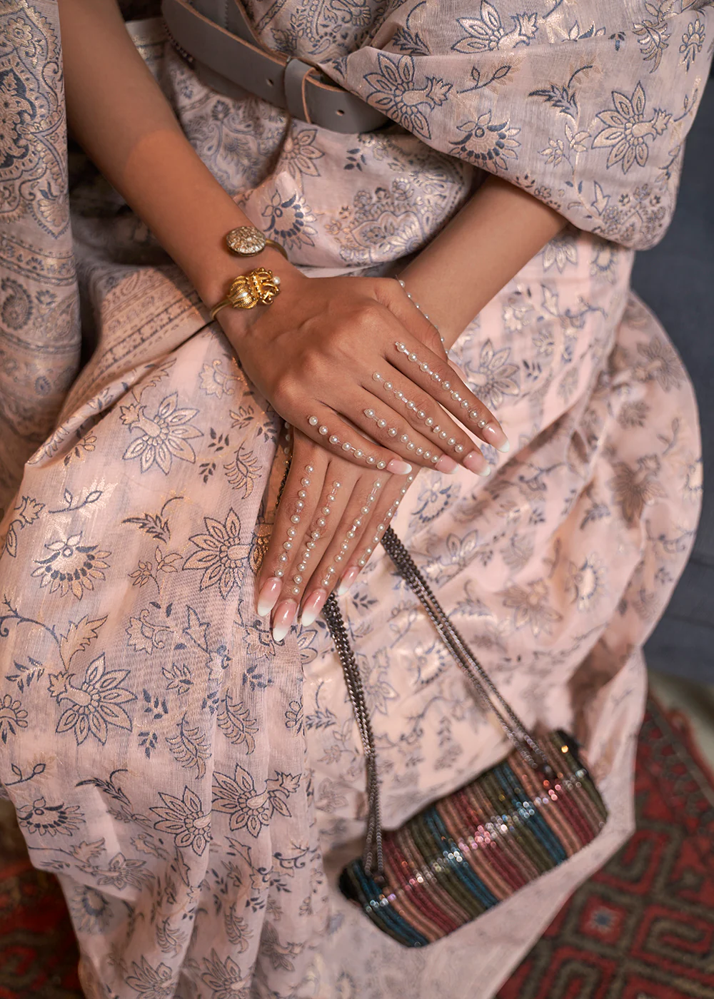 Sweet Pink Woven Kashmiri Cotton Silk Saree - Image 3