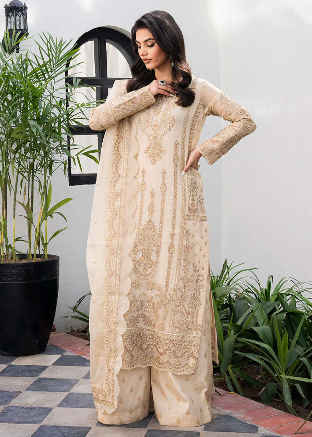 Tarz Luxury Formals '25 by Freesia | BARDIA - FW40048