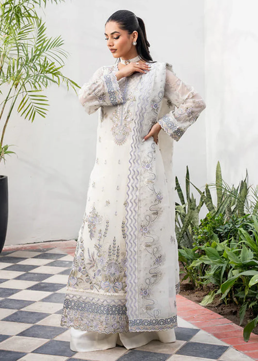 Tarz Luxury Formals '25 by Freesia | ROZHAN - FW40045
