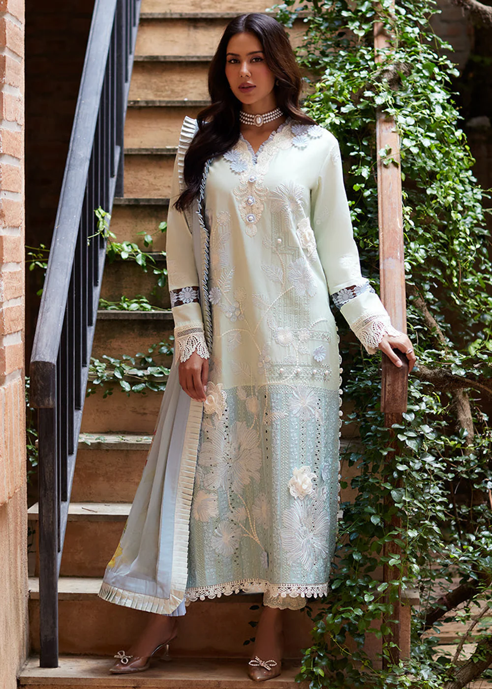 Te Amo Luxury Lawn '24 by Mushq | CAPRI CHARM - Image 5