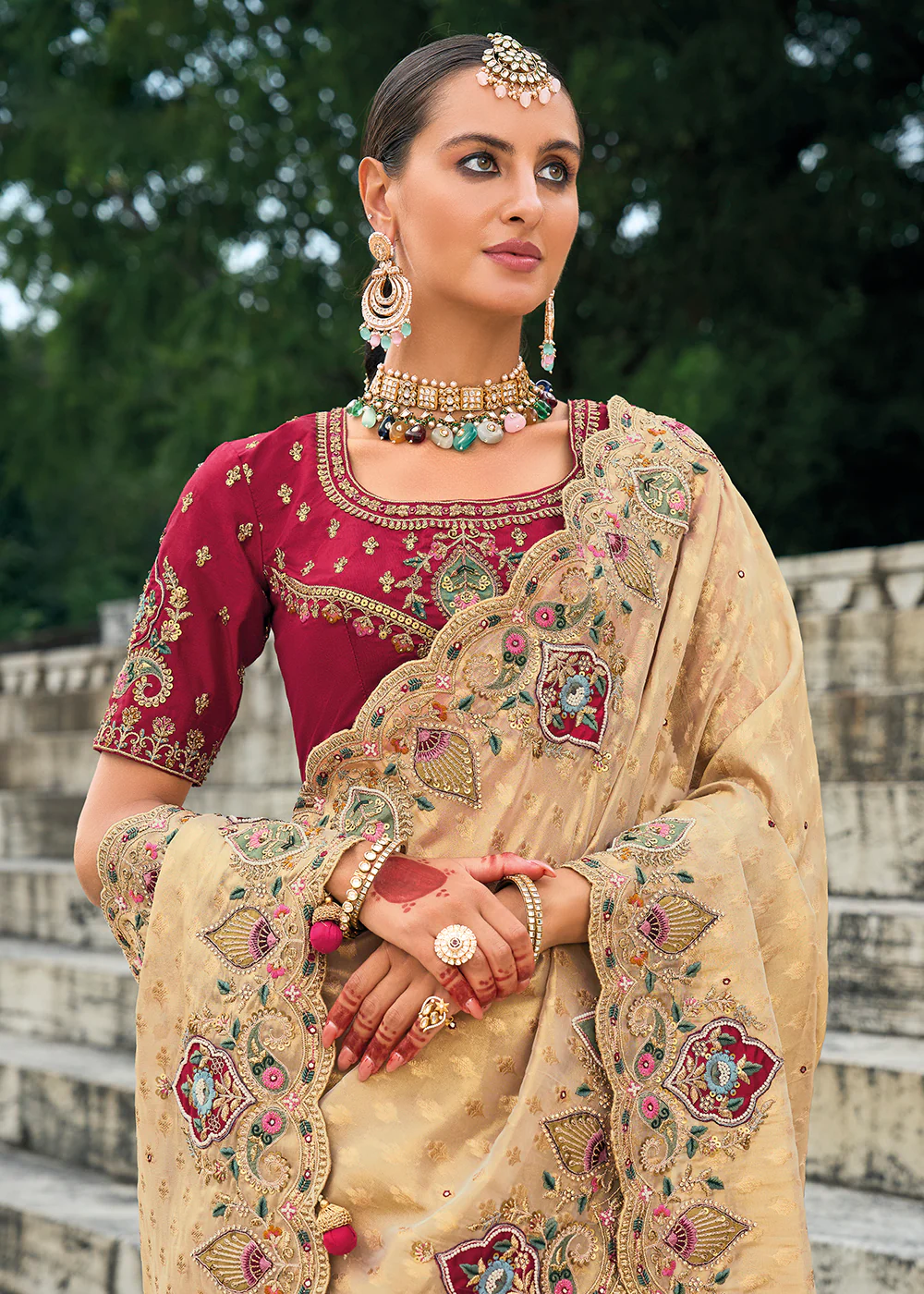 Tempting Chiku Kanjivaram Silk Designer Traditional Saree - Image 2