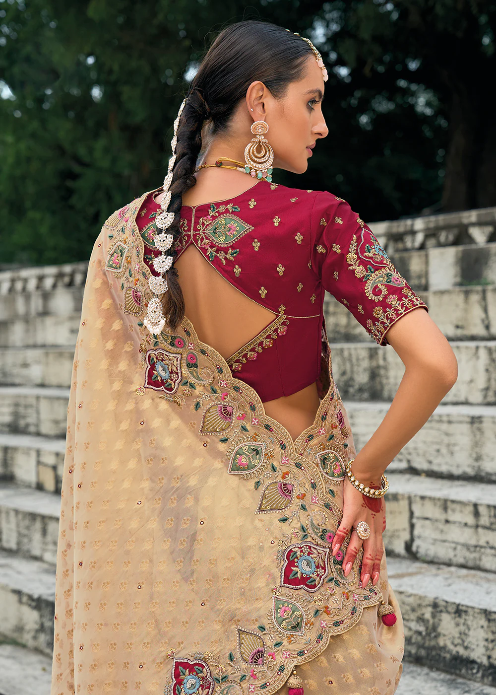 Tempting Chiku Kanjivaram Silk Designer Traditional Saree - Image 3